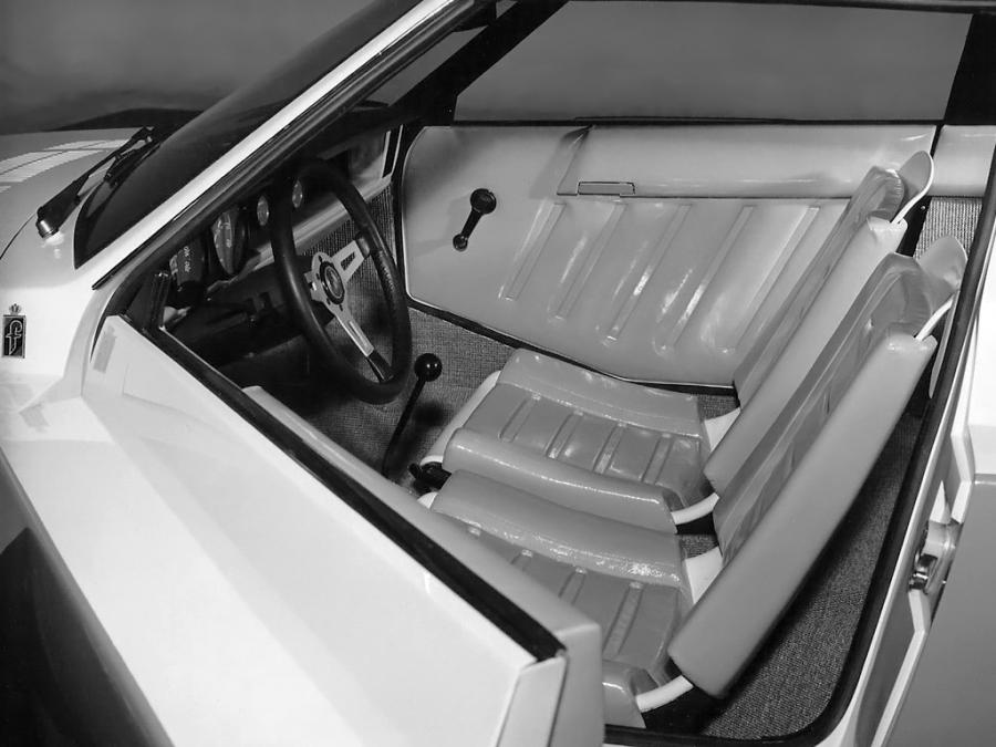 Интерьер Autobianchi A112 Giovani Concept 1973 года  (фото 22 из 22)